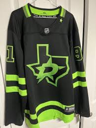 Dallas Stars Miro Heiskanen #4 Alternate Black 2020-21 Blackout Jersey photo review